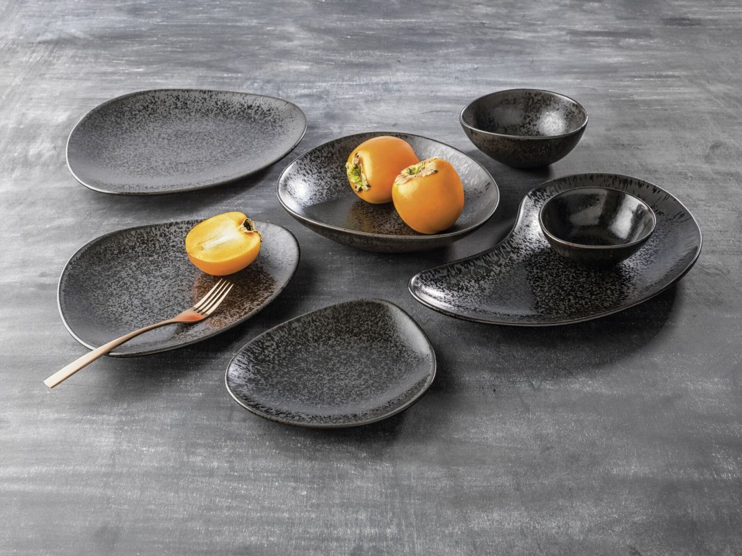 Porzellanserie „Ebony" Platte flach oval 36x21cm (2)