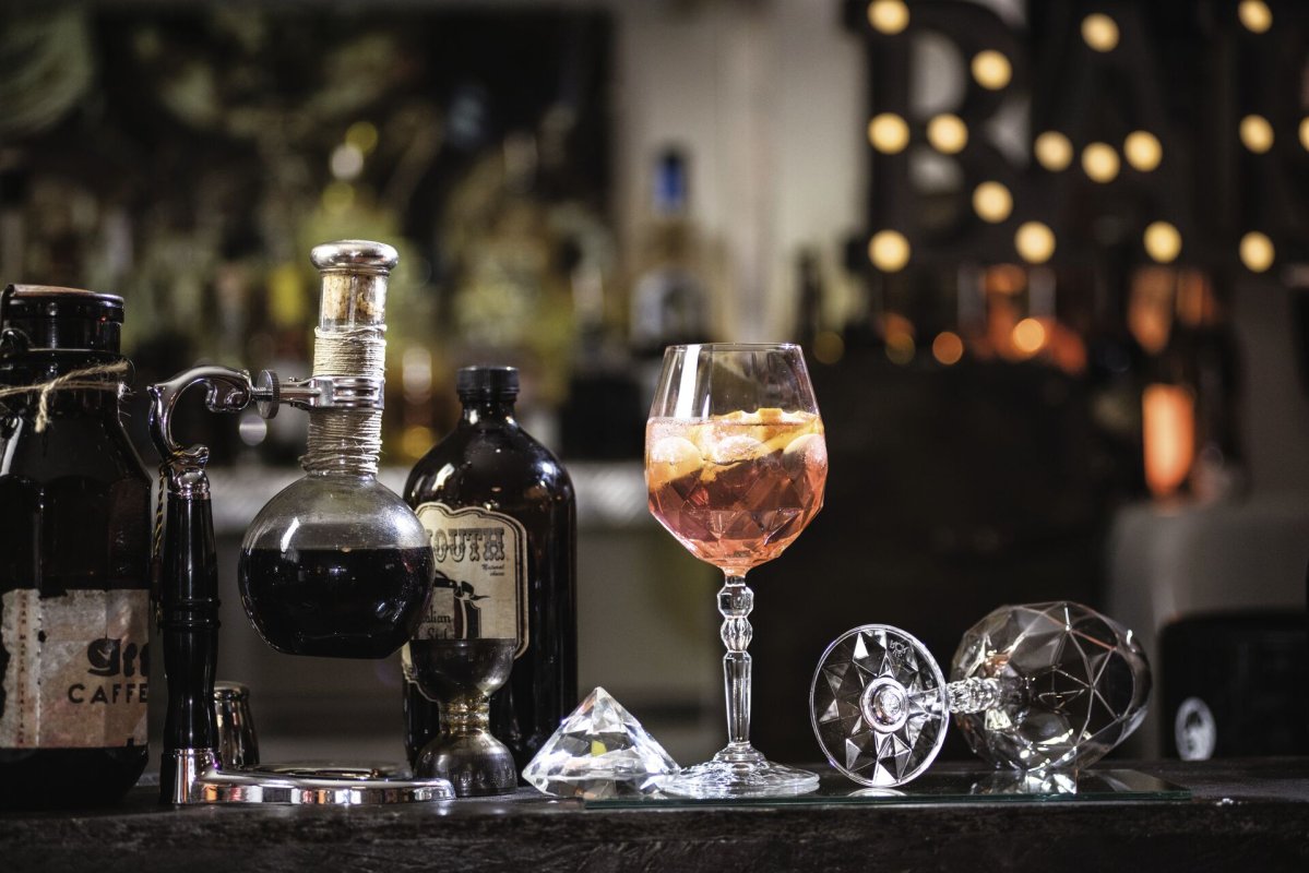 Glasserie "Alkemist" Cocktailglas 670ml (3)