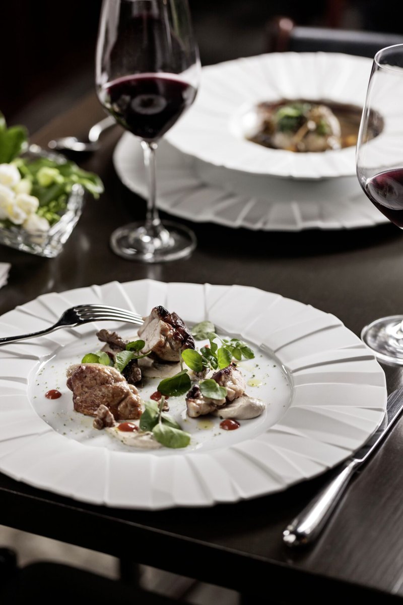 Porzellanserie "Matrix" Teller flach 27cm (7)