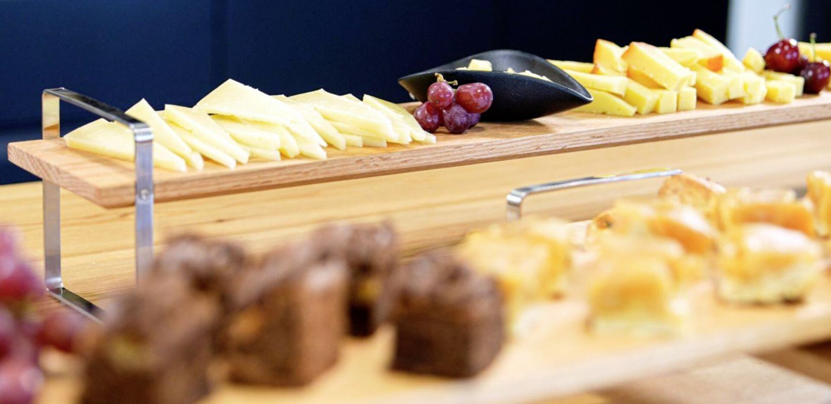 Buffet-Präsentation "OAK" Holzplatte 12x45x1,5cm Eiche (3)